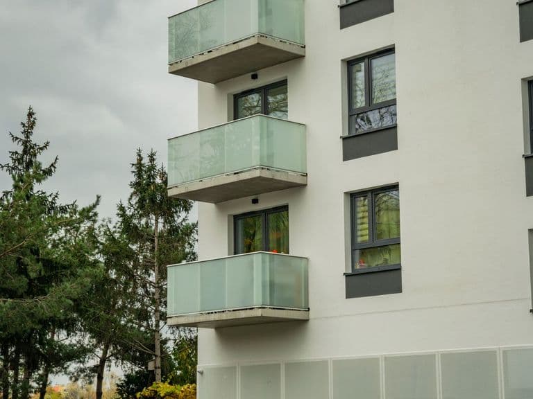 Daire Balkonu Cam Balkon Uygulaması kapak görseli